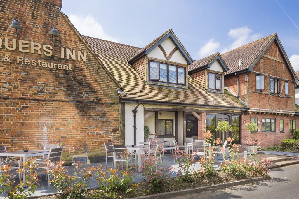 The Chequers Inn Beaconsfield Extérieur photo