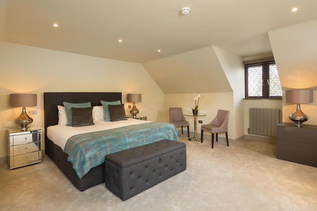 The Chequers Inn Beaconsfield Extérieur photo